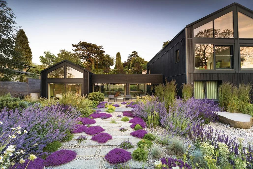 Flott og innholdsrik familiebolig med 4(5) sov og 2 innganger. Solrik utsikts-... - bilde 2